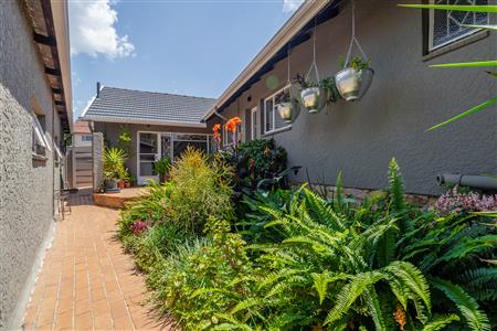 False - House For Sale in Blairgowrie, Randburg, Gauteng - M125511