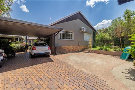False - House For Sale in Blairgowrie, Randburg, Gauteng - M125511