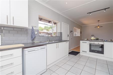 False - House For Sale in Blairgowrie, Randburg, Gauteng - M125511