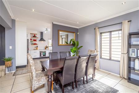 False - House For Sale in Fourways, Sandton, Gauteng - M125078