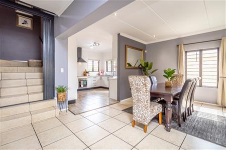 False - House For Sale in Fourways, Sandton, Gauteng - M125078