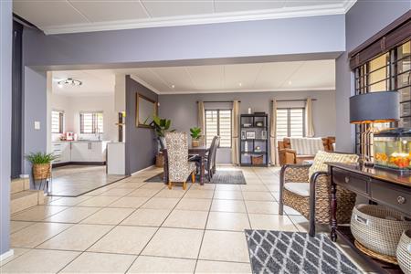 False - House For Sale in Fourways, Sandton, Gauteng - M125078