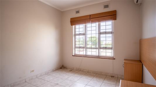 False - Townhouse For Sale in Umhlanga Central, Umhlanga, KwaZulu Natal - M125548