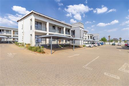 False - Apartment For Sale in Witpoortjie, Roodepoort, Gauteng - M125567