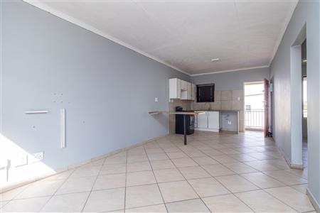 False - Apartment For Sale in Witpoortjie, Roodepoort, Gauteng - M125567