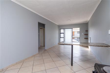 False - Apartment For Sale in Witpoortjie, Roodepoort, Gauteng - M125567