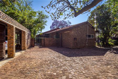 False - House under offer in Lyttelton Manor, Centurion - M125558