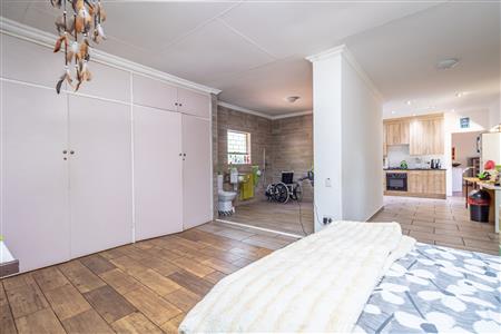False - House under offer in Lyttelton Manor, Centurion - M125558