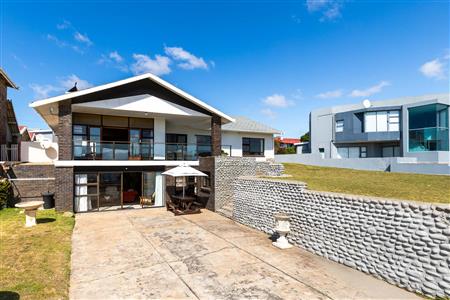 False - House For Sale in Stilbaai Wes, Stilbaai, Western Cape - M122576