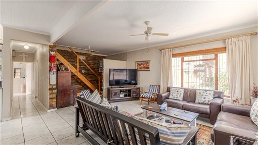 False - House For Sale in Franskraal, Gansbaai, Western Cape - M125581