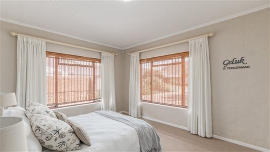 False - House For Sale in Franskraal, Gansbaai, Western Cape - M125581