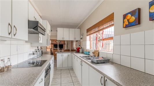 False - House For Sale in Franskraal, Gansbaai, Western Cape - M125581