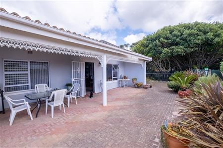 False - House For Sale in Bettys Bay, Western Cape - M123097