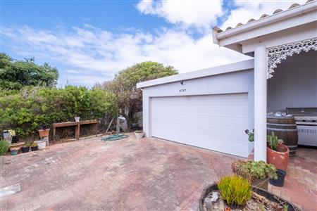 False - House For Sale in Bettys Bay, Western Cape - M123097
