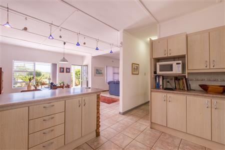 False - House For Sale in Bettys Bay, Western Cape - M123097