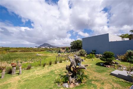 False - House For Sale in Bettys Bay, Western Cape - M123097