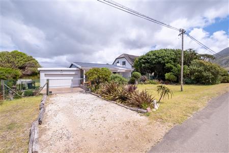 False - House For Sale in Bettys Bay, Western Cape - M123097