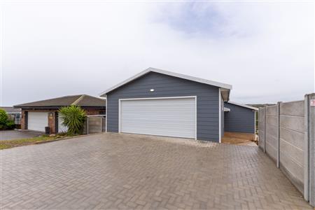 False - House For Sale in Seemeeu Park, Mossel Bay, Western Cape - M125593