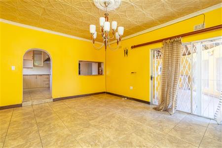 False - House For Sale in Geelhoutpark, Rustenburg, North West - M125596
