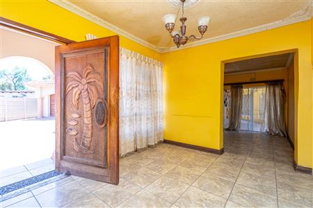 False - House For Sale in Geelhoutpark, Rustenburg, North West - M125596