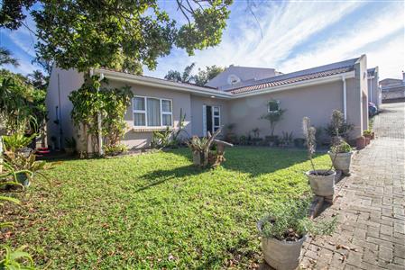 False - Townhouse For Sale in Cambridge, East London, Eastern Cape - M125589