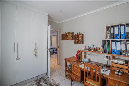 False - Townhouse For Sale in Cambridge, East London, Eastern Cape - M125589