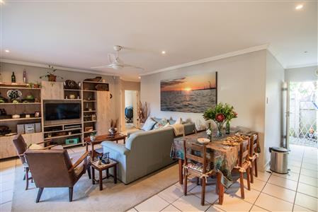 False - Townhouse For Sale in Cambridge, East London, Eastern Cape - M125589