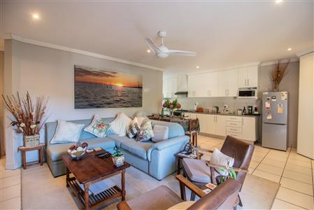 False - Townhouse For Sale in Cambridge, East London, Eastern Cape - M125589