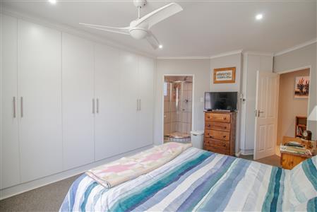False - Townhouse For Sale in Cambridge, East London, Eastern Cape - M125589