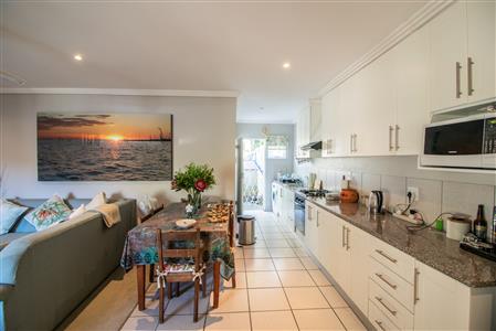 False - Townhouse For Sale in Cambridge, East London, Eastern Cape - M125589
