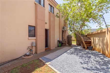 Townhouse sold in Eldoraigne, Centurion - M125635