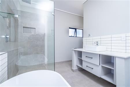 False - House For Sale in Fourways, Sandton, Gauteng - M125667