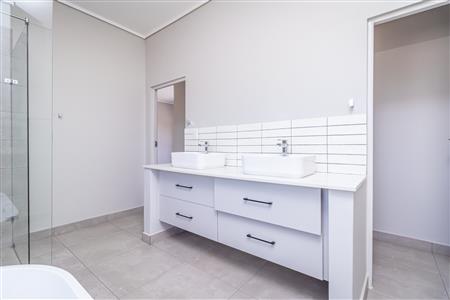 False - House For Sale in Fourways, Sandton, Gauteng - M125661
