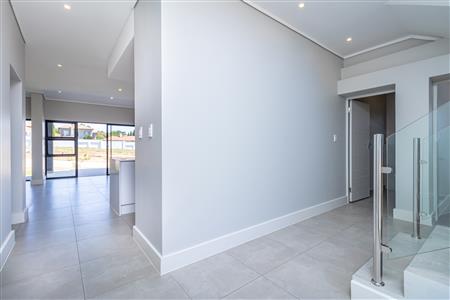 False - House For Sale in Fourways, Sandton, Gauteng - M125665