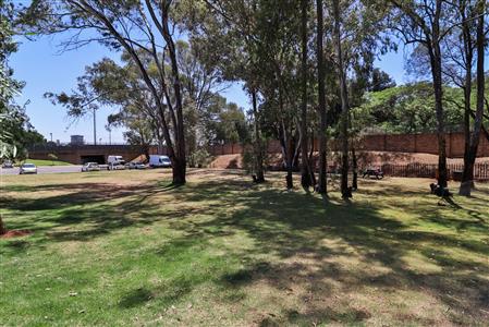 False - Townhouse For Sale in Braamfontein Werf, Johannesburg, Gauteng - M125668
