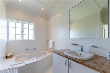 False - House For Sale in Lower Robberg, Plettenberg Bay, Western Cape - M125670
