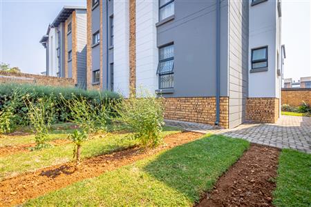 False - Apartment For Sale in Homes Haven, Krugersdorp, Gauteng - M119814