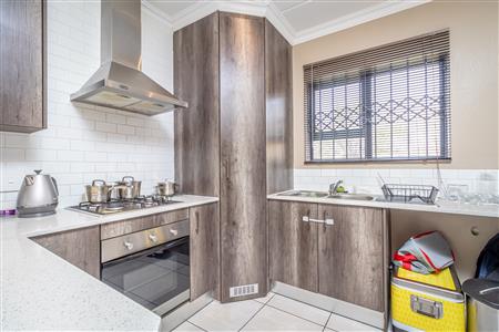 False - Apartment For Sale in Homes Haven, Krugersdorp, Gauteng - M119814