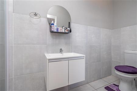 False - Apartment For Sale in Homes Haven, Krugersdorp, Gauteng - M125693