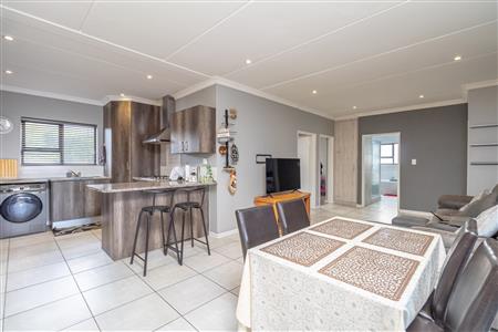 False - Apartment For Sale in Homes Haven, Krugersdorp, Gauteng - M125693