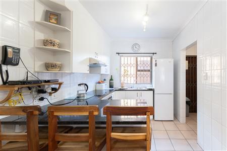Townhouse sold in Loevenstein, Bellville - M125694