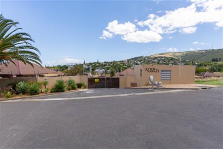 Townhouse sold in Loevenstein, Bellville - M125694