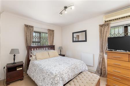 Townhouse sold in Loevenstein, Bellville - M125694