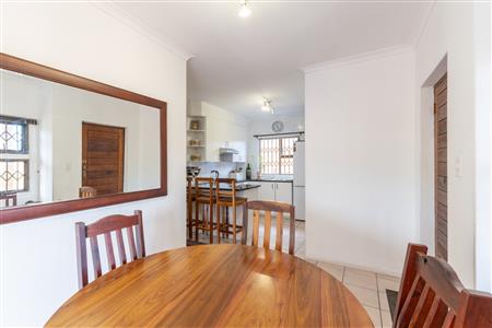 Townhouse sold in Loevenstein, Bellville - M125694