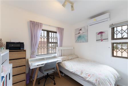 Townhouse sold in Loevenstein, Bellville - M125694