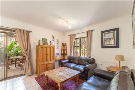Townhouse sold in Loevenstein, Bellville - M125694