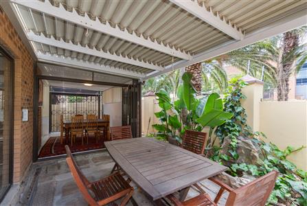 Townhouse sold in Loevenstein, Bellville - M125694