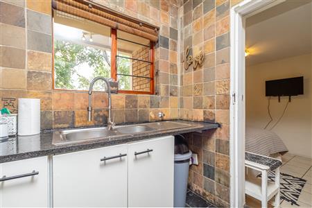 False - Townhouse For Sale in Fourways, Sandton, Gauteng - M125716
