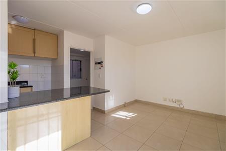 False - Apartment For Sale in Sandown, Sandton, Gauteng - M117916