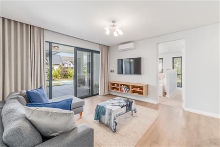 False - House For Sale in Val de Vie Estate, Paarl, Western Cape - M122608